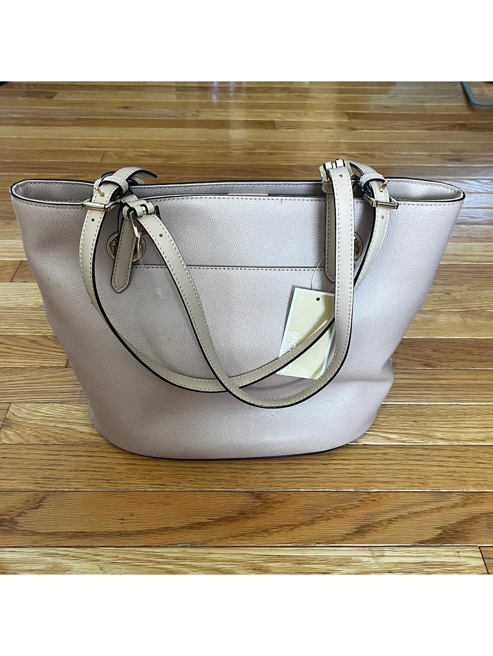 Michael Kors Jet Set Item Medium Tote Ballet Leather Handbag